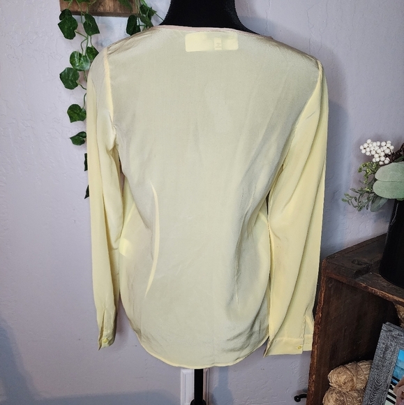 Joie Yellow Long Sleeve Silk Blouse Size XS - Picture 4 of 6